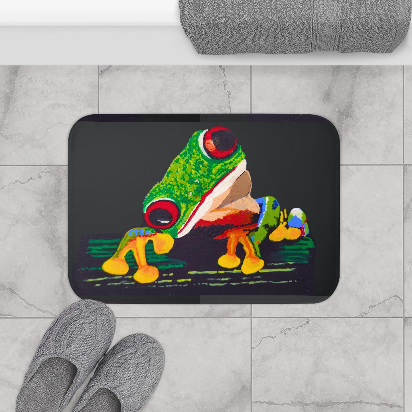 Tree Frog Bath Mat, Nature Inspired Modern Art Accent Rug, Colorful Black Green Bathroom Decor