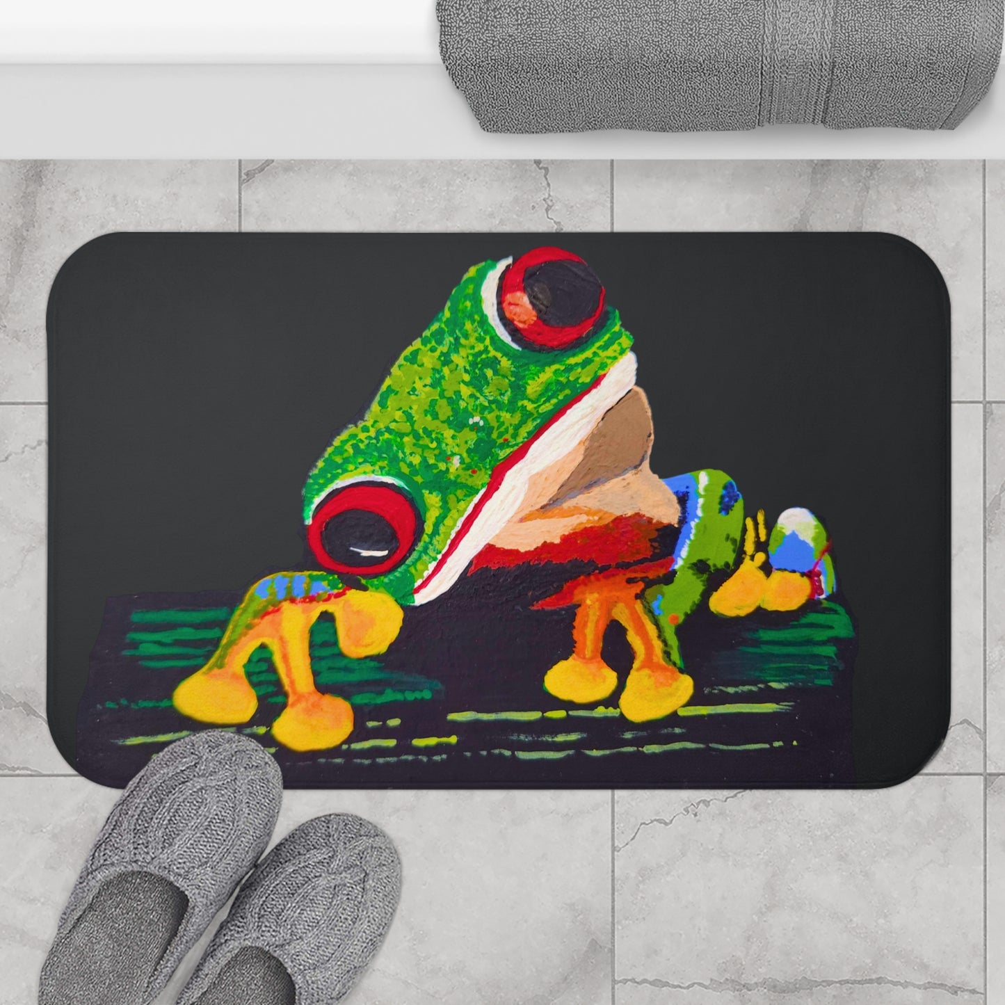 Tree Frog Bath Mat, Nature Inspired Modern Art Accent Rug, Colorful Black Green Bathroom Decor