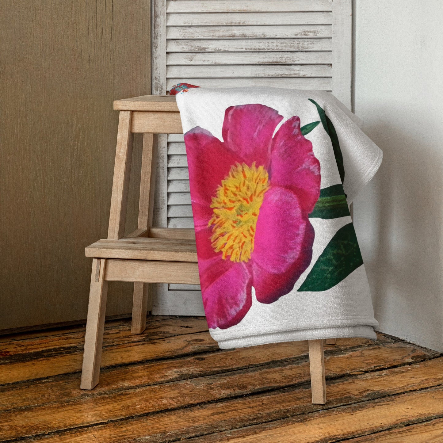 Pink flowers towel,bath towels,botanical towel,housewares,floral decor,kids bath towels,beach towel,guest towel,nature lovers gift,gym towel
