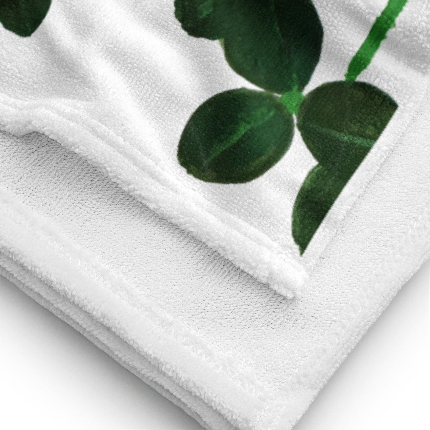 White Clover floral towel,fall towels,bath towels,housewares,decor,guest towels,botanical towels,kids bath towels,beach towels,gym towels