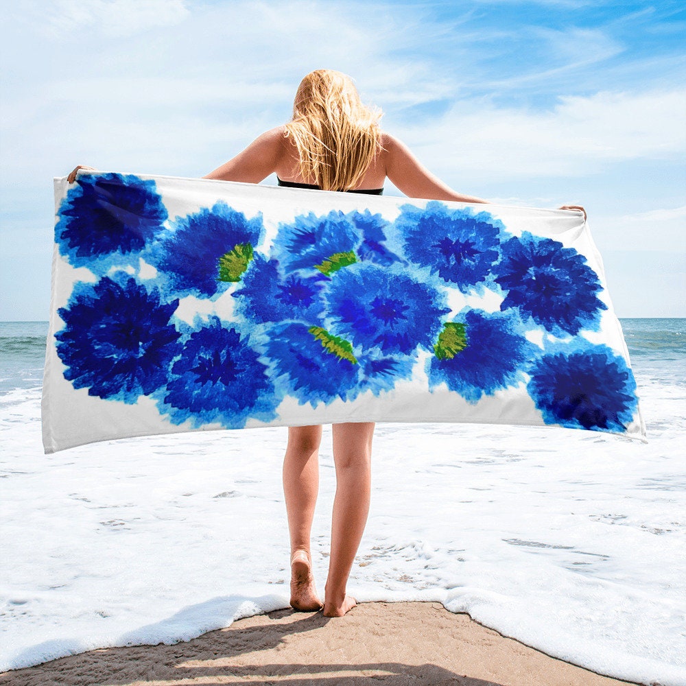 Blue Bachelors Button Towel,fall towel,bath towel,botanical towel,housewares,decor,pool towel,guest towel,gym towel,kids bath towel