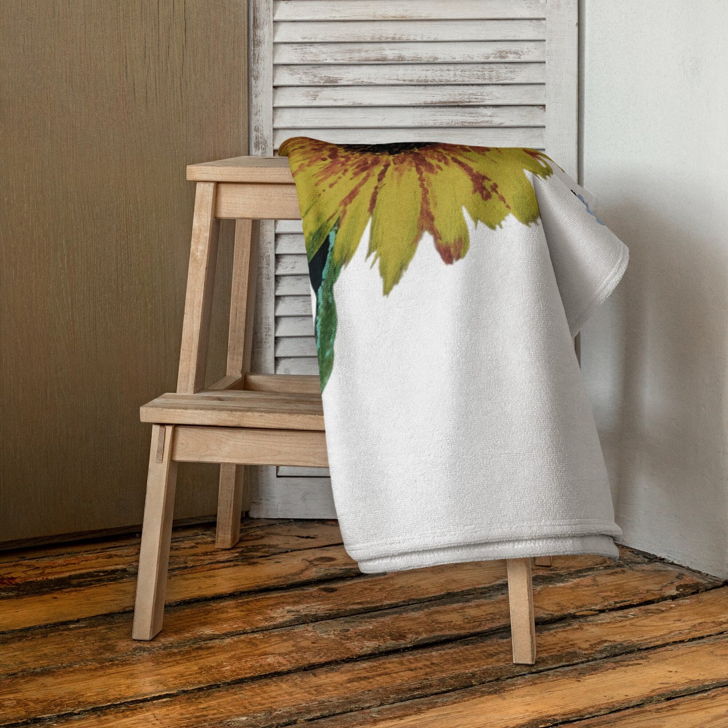 African Daisy bath towel,fall towels,botanical towels,housewares,decor,beach towels,kids bath towels,premium towels,guest towels