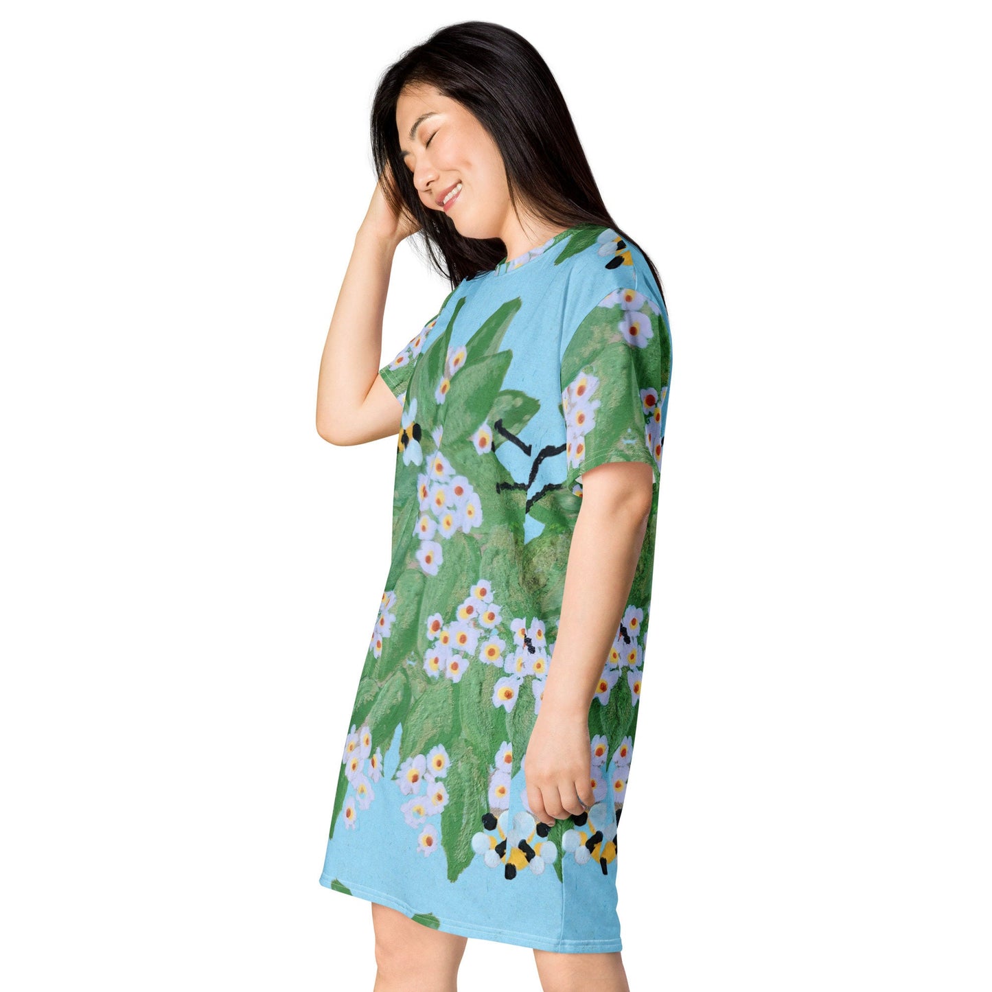 Floral Bees on Light Blue T-shirt Dress, Casual Botanical Spring Outfit, Colorful Nightgown
