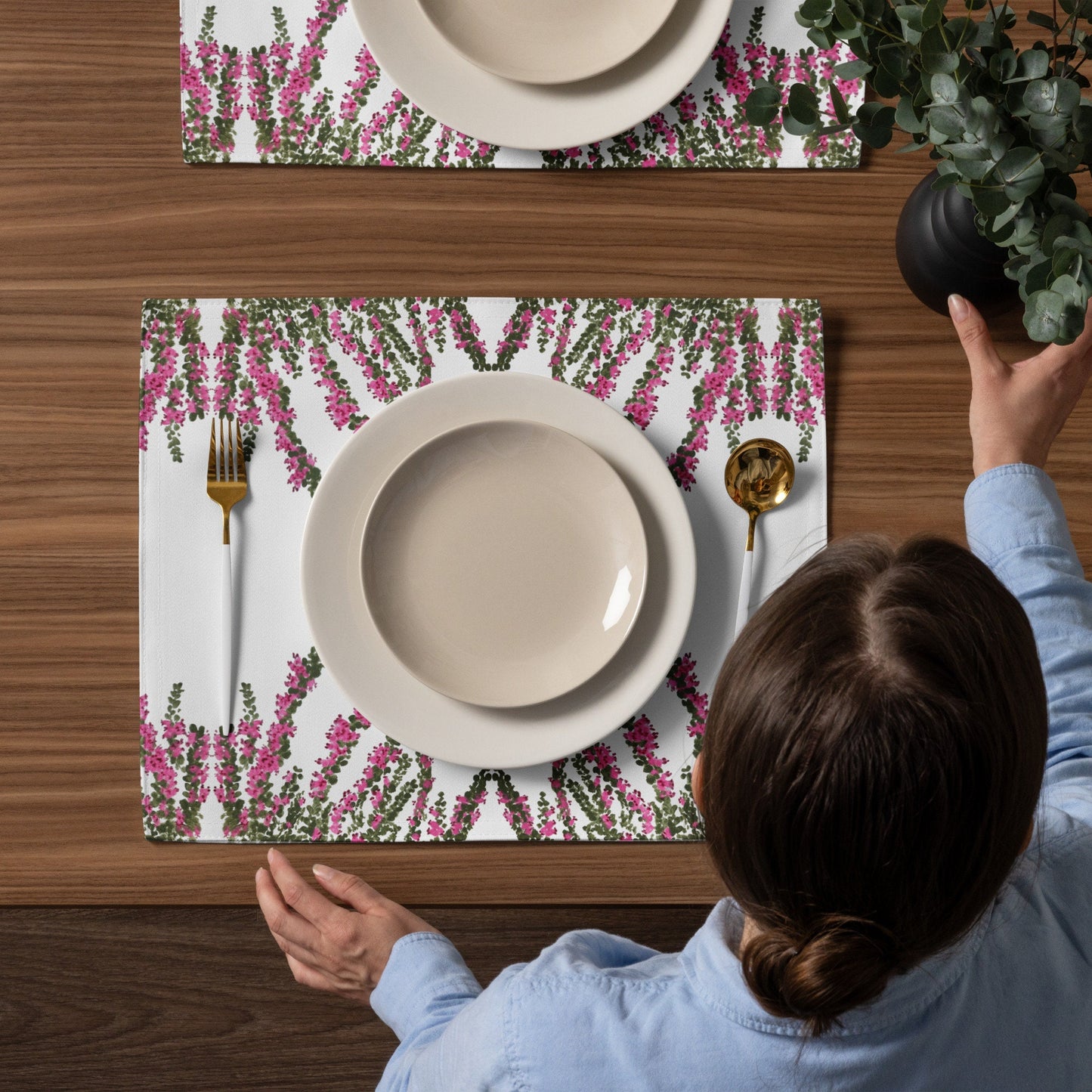 Heather Flower Placemat Set of 4, Water Resistant Floral Placemats for Weddings, Family Dinners or Spring Get Togethers