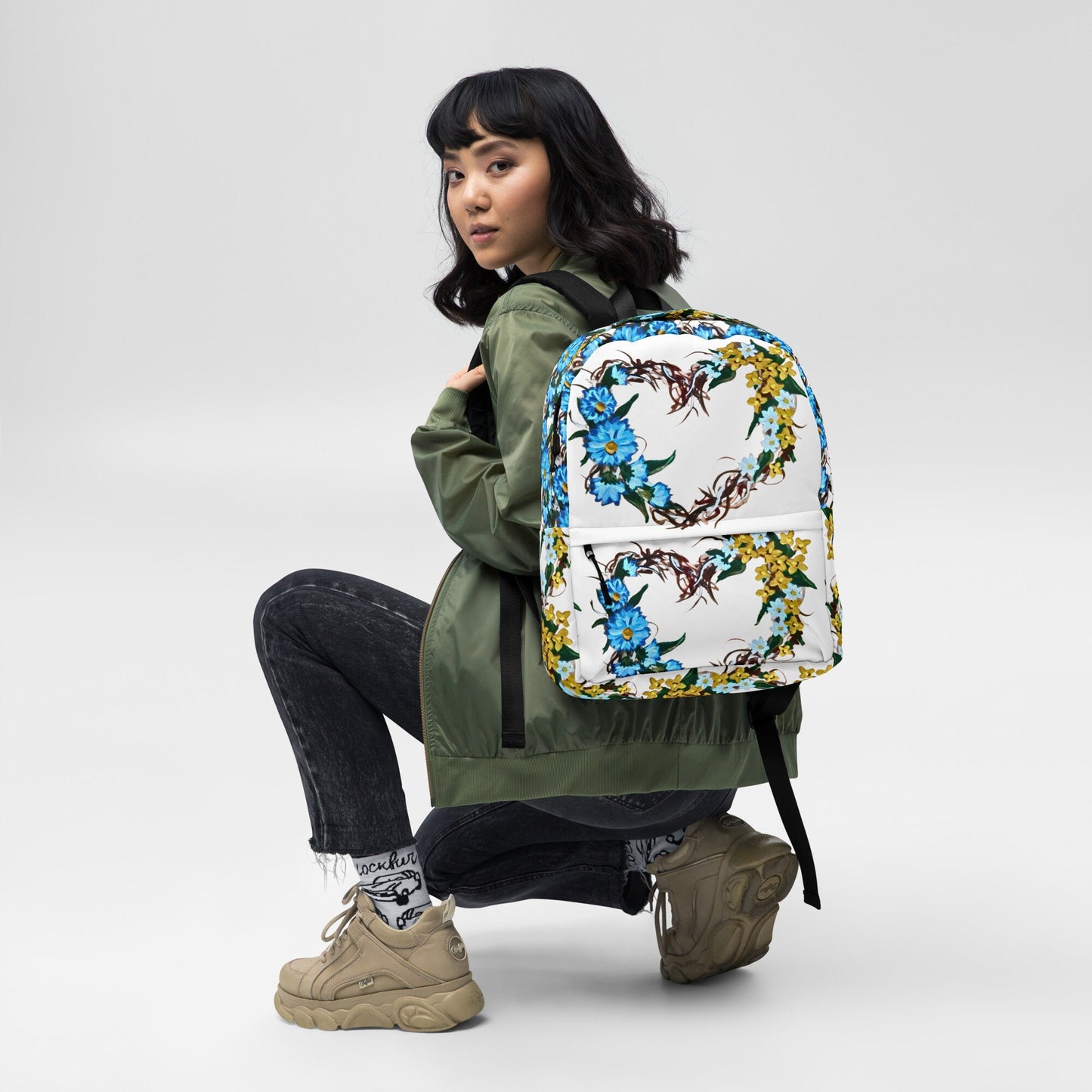 Heart wreath backpack,back to school,wildflower backpack,women&#39;sdiaperbag,country backpack,college backpack,hiking backpack,work backpack