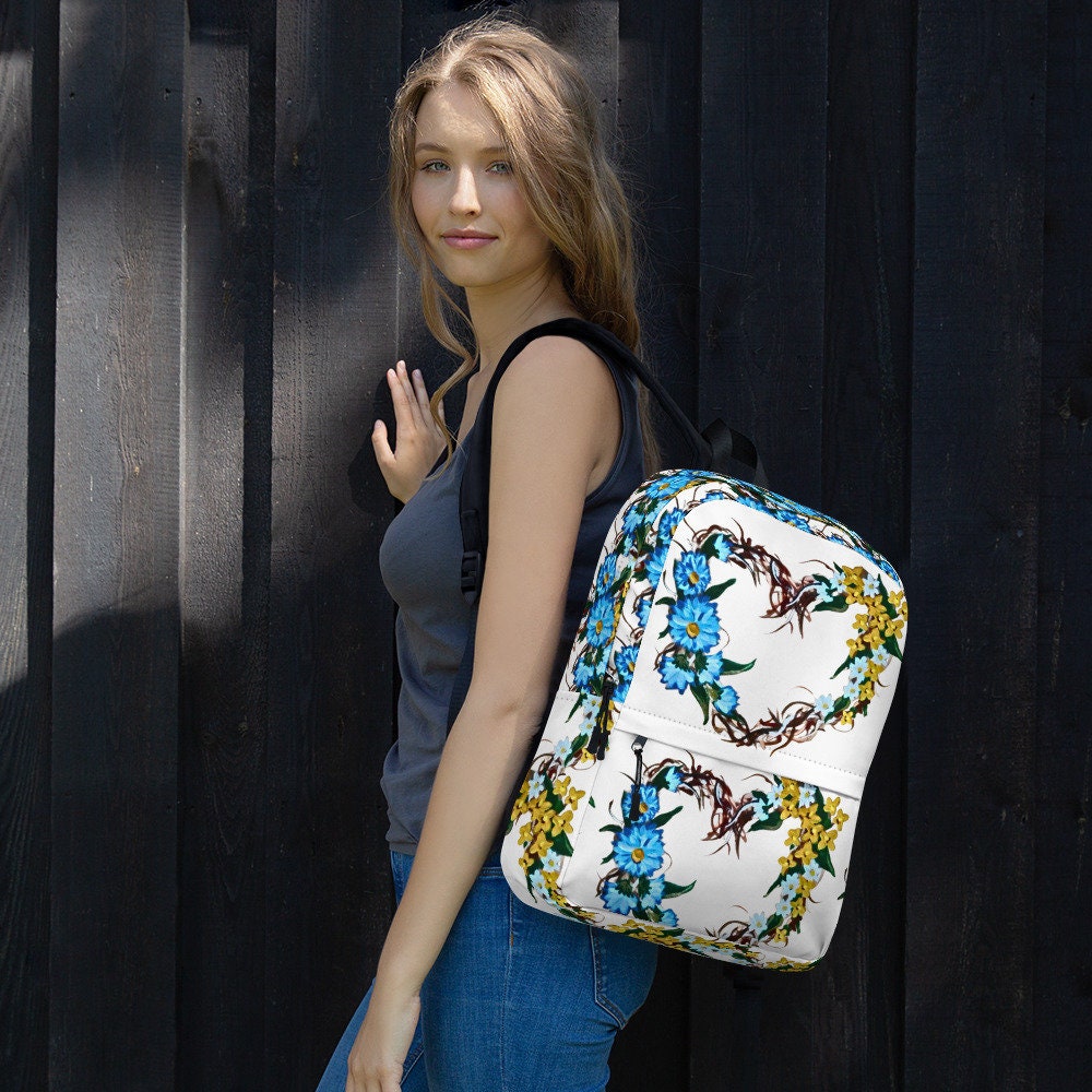 Heart wreath backpack,back to school,wildflower backpack,women&#39;sdiaperbag,country backpack,college backpack,hiking backpack,work backpack