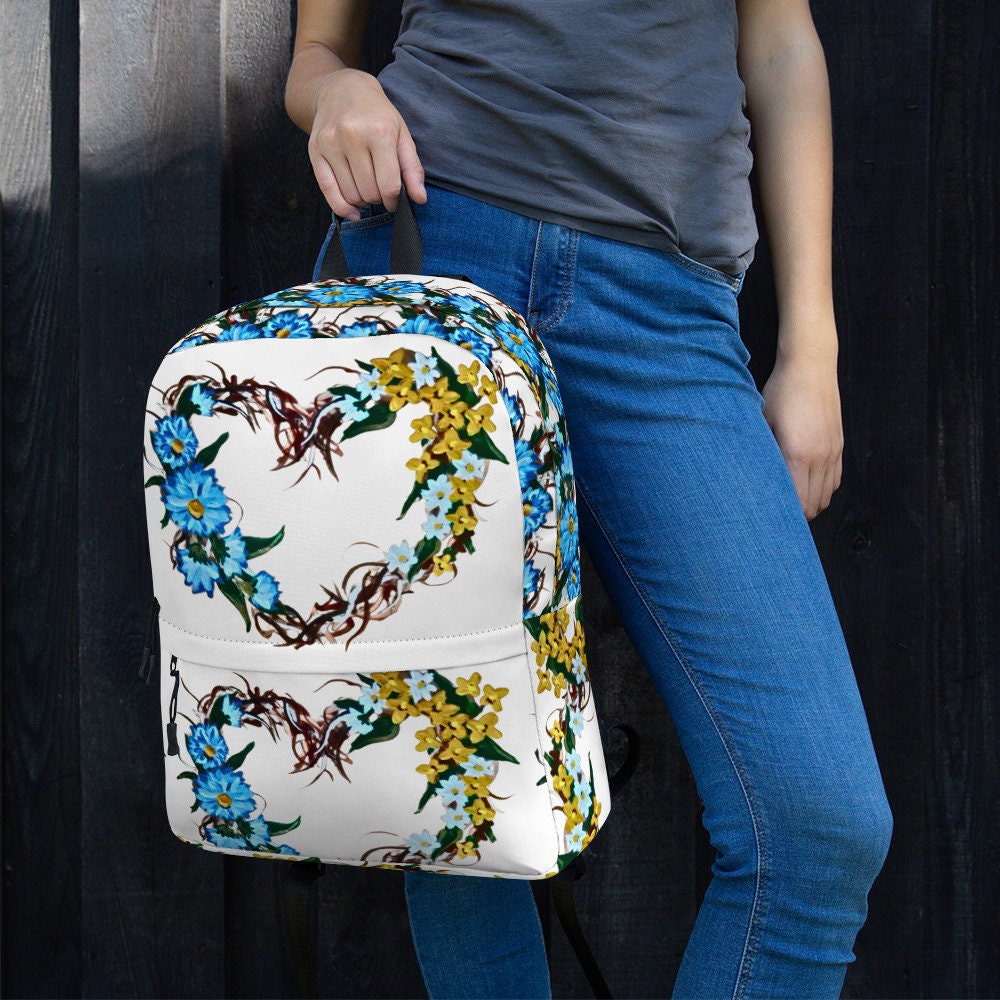 Heart wreath backpack,back to school,wildflower backpack,women&#39;sdiaperbag,country backpack,college backpack,hiking backpack,work backpack
