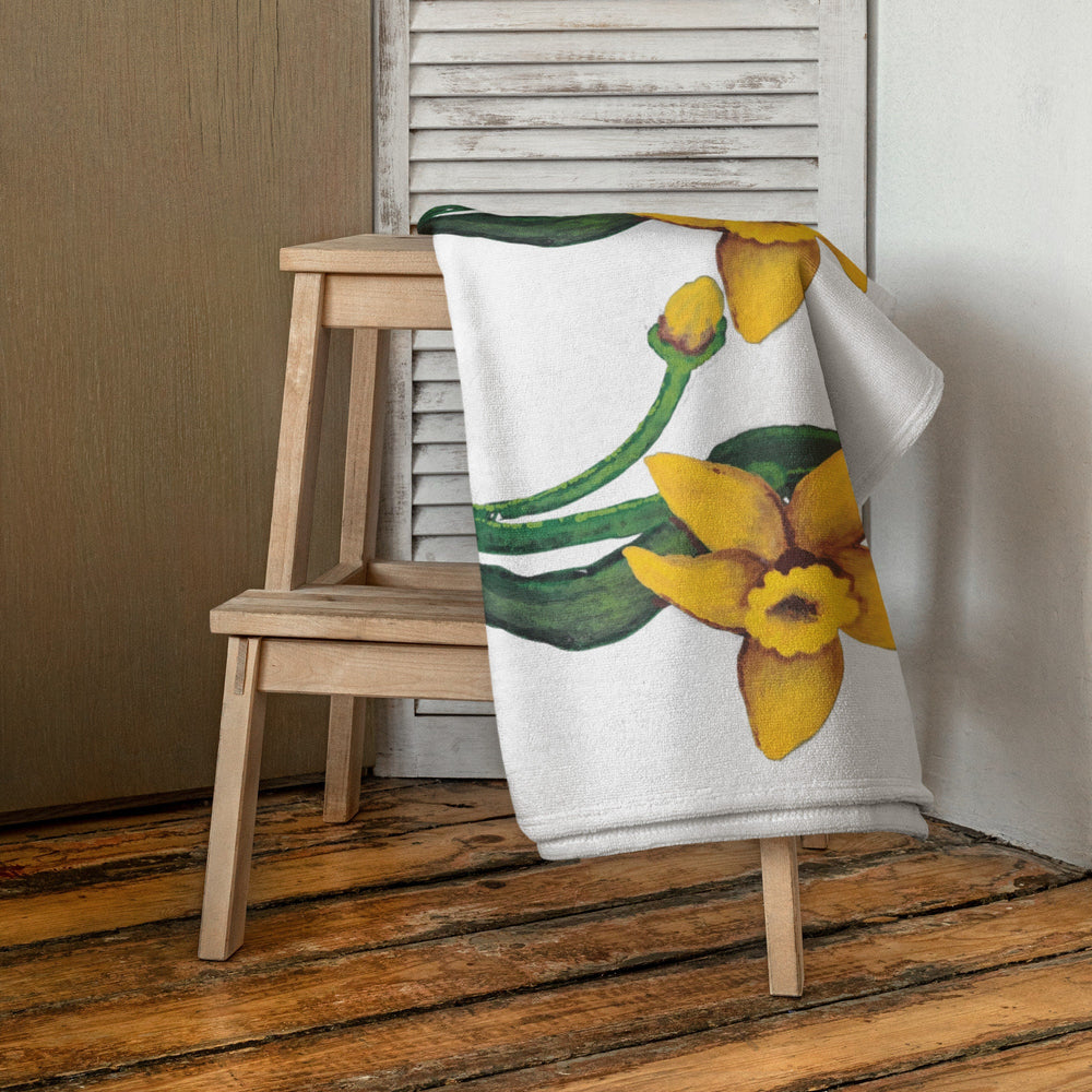 Daffodil Towel,fall towels,housewares,decor,floral towels,guest towels,beach towels,kids bath towels,floral decor,yellow flowers