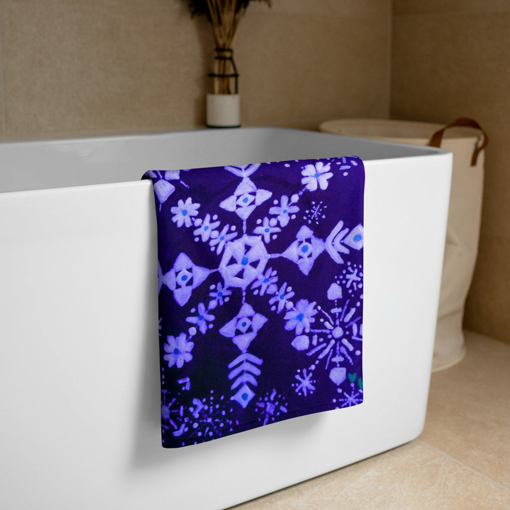 Snowflake Towel,fall towels,housewares,holiday decor,decor,winter towels,kids bath towels,guest towels,fun towels,bathroom towels