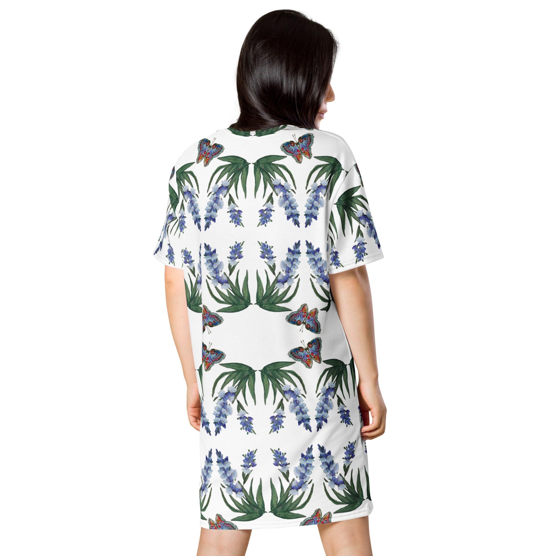 Wisteria Floral Pattern Spring Outfit, Plus Size Flower Print T-shirt Dress, Trending Colorful Nightgown