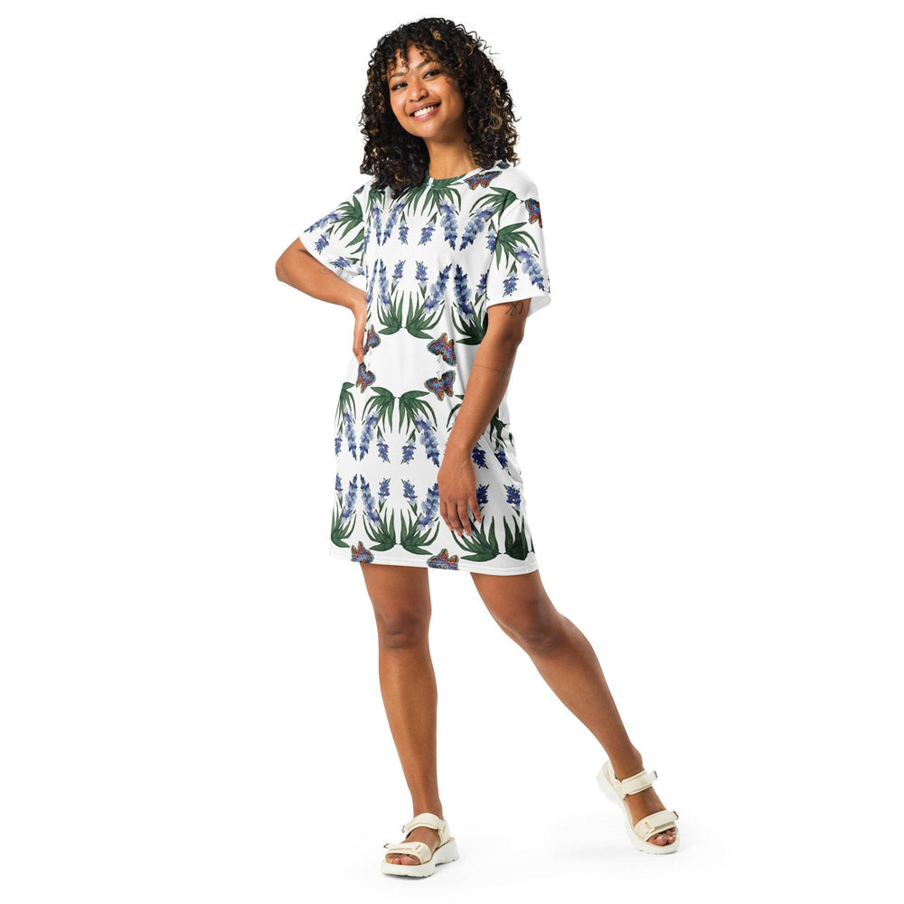 Wisteria Floral Pattern Spring Outfit, Plus Size Flower Print T-shirt Dress, Trending Colorful Nightgown